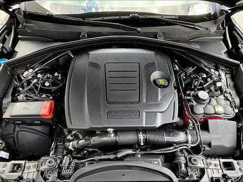 New 2026 Jaguar F-PACE R-Dynamic S image 11