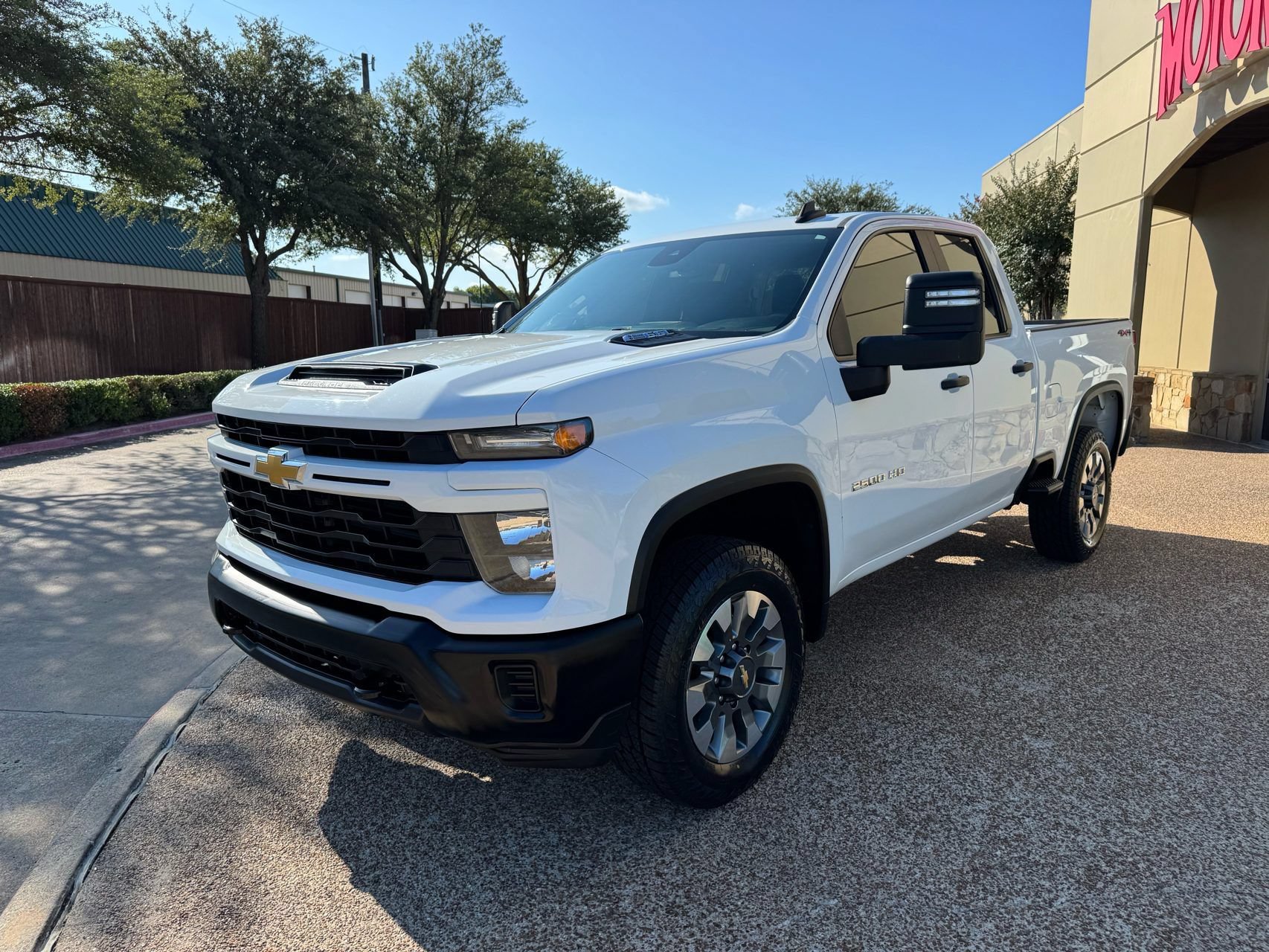 Used 2024 Chevrolet Silverado 2500 Custom w/ Custom Convenience Package AWD/4WD image 5