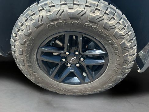 Used 2020 Chevrolet Silverado 1500 LT Trail Boss AWD/4WD image 5