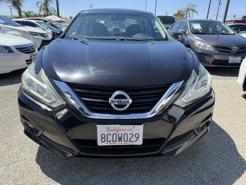 Used 2017 Nissan Altima 2.5 SV FWD image 11