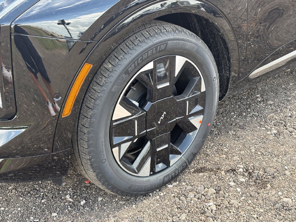 New 2026 Kia Sportage SX FWD image 9