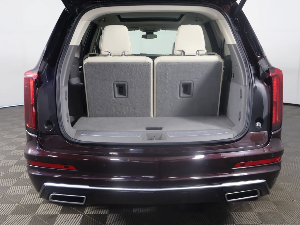 Used 2020 Cadillac XT6 Premium Luxury AWD/4WD image 17
