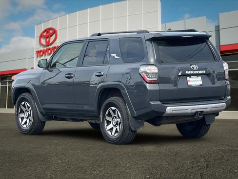 Used 2024 Toyota 4Runner TRD Off-Road Premium image 5