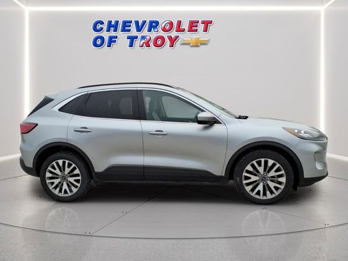 Used 2022 Ford Escape Titanium image 10