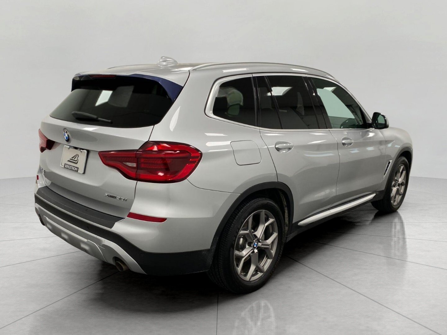 Used 2020 BMW X3 xDrive30i w/ Convenience Package AWD/4WD image 3