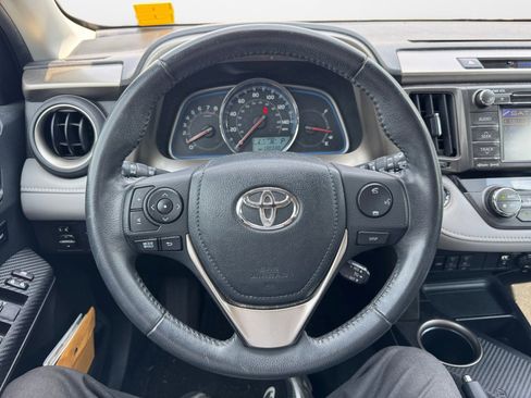 Used 2013 Toyota RAV4 Limited FWD image 10