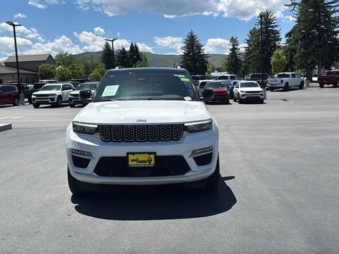 Used 2022 Jeep Grand Cherokee Summit AWD/4WD image 2