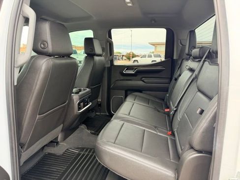 Used 2022 Chevrolet Silverado 1500 LTZ w/ Z71 Off-Road Package AWD/4WD image 32