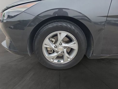 Used 2023 Hyundai Elantra SE FWD image 14