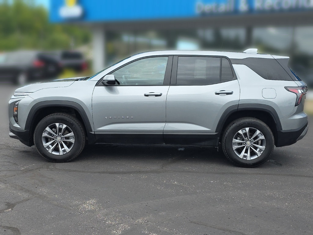 Used 2026 Chevrolet Equinox LT AWD/4WD image 11