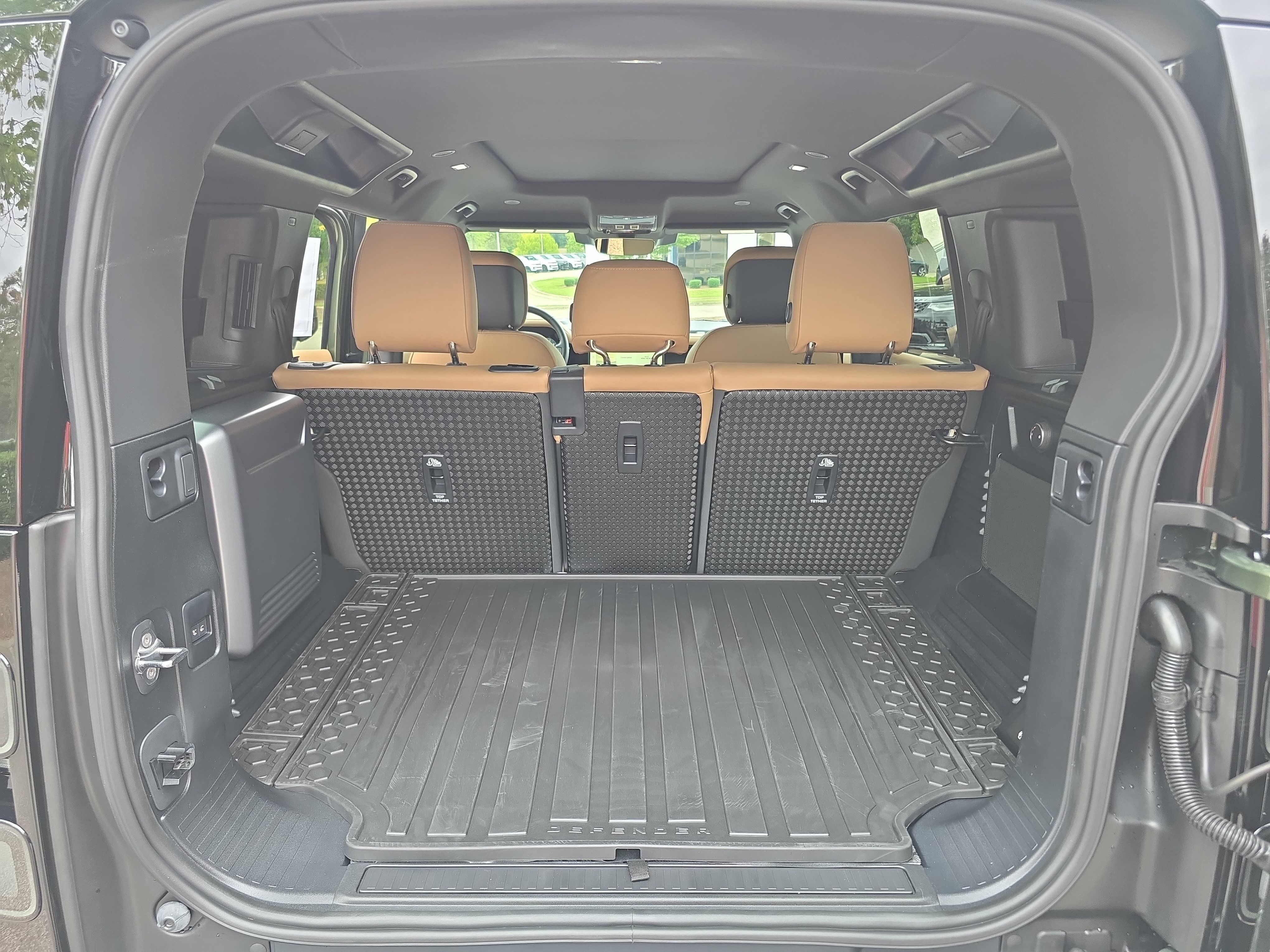 New 2026 Land Rover Defender 110 S AWD/4WD image 12