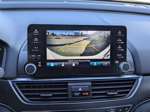 Certified 2022 Honda Accord Touring image 11