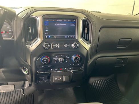 Used 2021 Chevrolet Silverado 2500 LT w/ Convenience Package AWD/4WD image 17