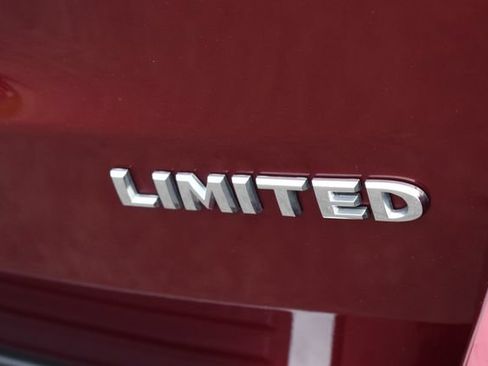 Used 2021 Jeep Grand Cherokee Limited AWD/4WD image 18
