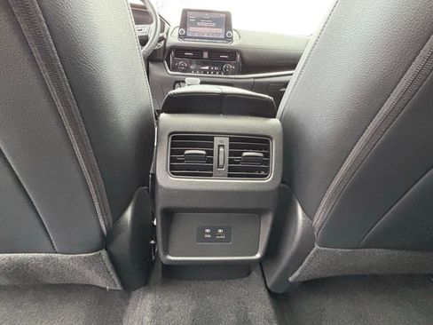 Used 2023 Nissan Rogue SL image 18