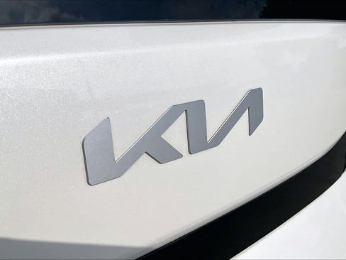 Used 2023 Kia Soul LX FWD image 9