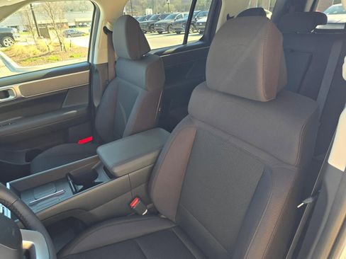 New 2026 Hyundai Santa Fe SE image 13