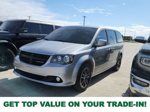 Used 2018 Dodge Grand Caravan SE FWD image 1