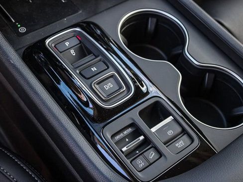 New 2026 Honda Pilot Touring image 18
