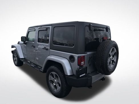 Used 2017 Jeep Wrangler Unlimited Sahara image 8