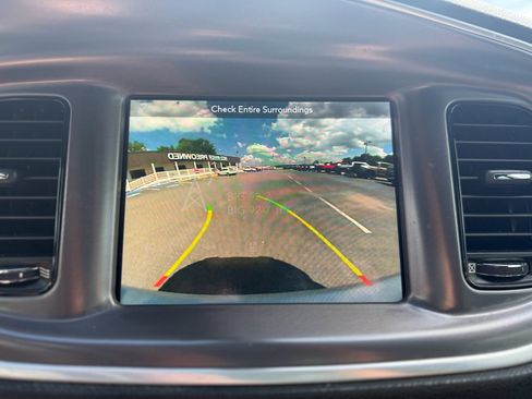 Used 2019 Dodge Charger R/T w/ Blacktop Package RWD image 34