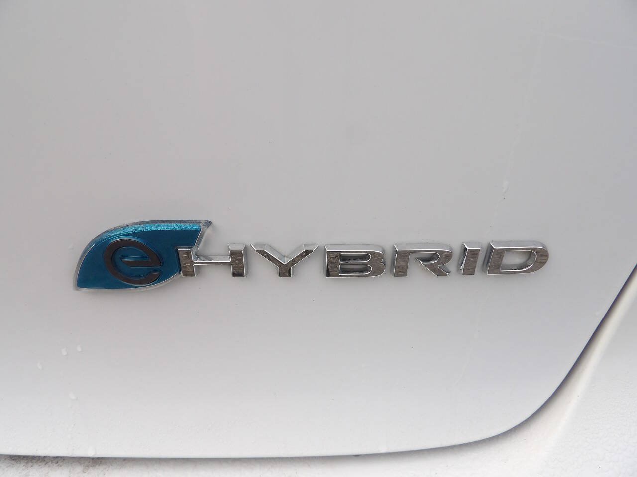 Used 2021 Chrysler Pacifica Touring-L FWD image 5