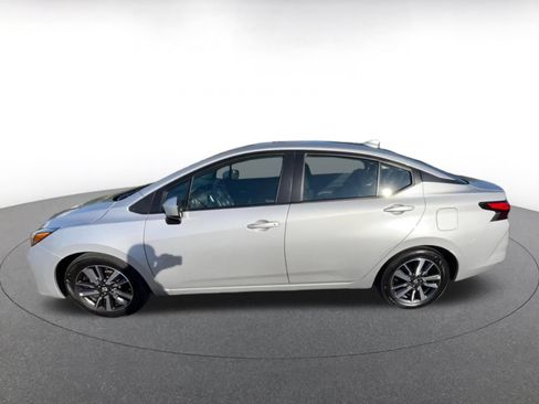 Used 2025 Nissan Versa SV FWD image 8