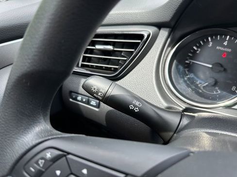 Used 2021 Nissan Rogue Sport S FWD image 24