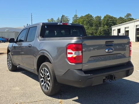 Used 2024 Ford Maverick Lariat FWD image 3