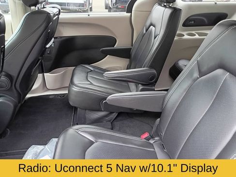Used 2023 Chrysler Pacifica Touring-L w/ Uconnect Theater Family Group AWD/4WD image 23