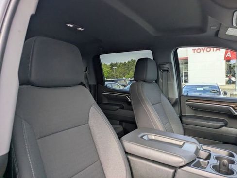 Used 2025 Chevrolet Silverado 1500 LT RWD image 34