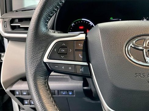 Used 2021 Toyota Sienna XLE image 11