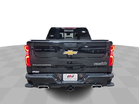 Used 2024 Chevrolet Silverado 1500 High Country w/ High Country Premium Package AWD/4WD image 8