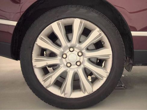 Used 2017 Land Rover Range Rover Supercharged image 10