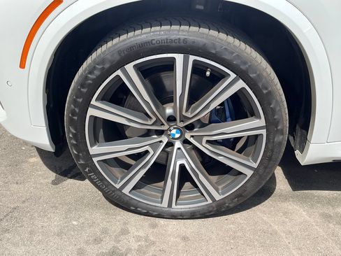 Used 2021 BMW X5 M50i AWD/4WD image 27