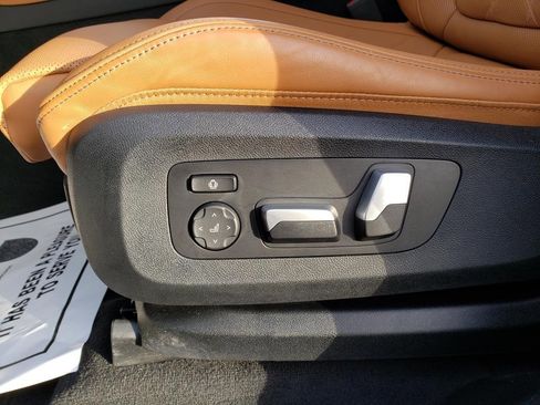 Used 2023 BMW X6 xDrive40i w/ Executive Package image 19