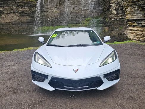 Used 2021 Chevrolet Corvette Stingray Coupe w/ 1LT RWD image 2