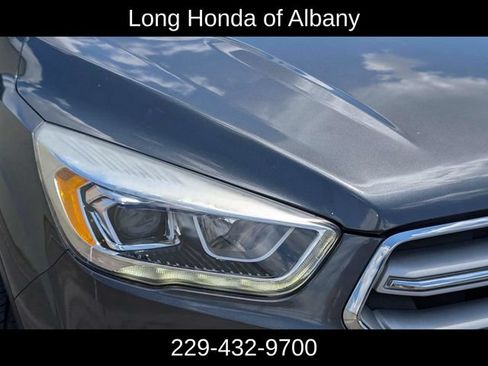 Used 2019 Ford Escape SEL FWD image 3
