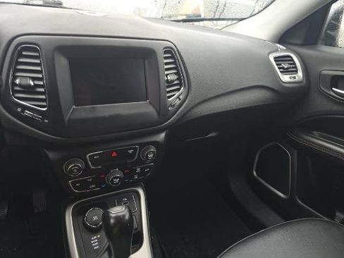 Used 2018 Jeep Compass Latitude w/ Popular Equipment Group image 7