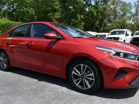 Used 2023 Kia Forte LXS FWD image 27