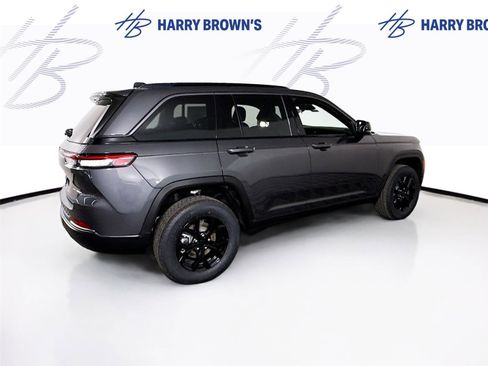 New 2026 Jeep Grand Cherokee Altitude AWD/4WD image 32