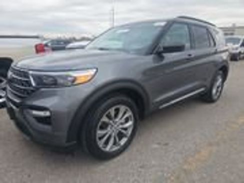 Used 2022 Ford Explorer XLT w/ Equipment Group 202A image 1