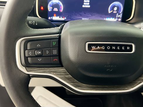 Used 2022 Jeep Wagoneer Series III w/ Flexible Seating Group image 18