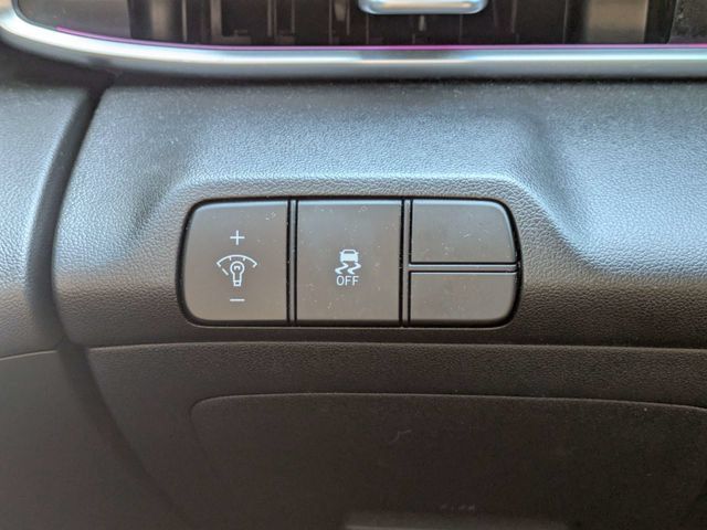 Used 2024 Hyundai Elantra SEL w/ Convenience Package FWD image 24