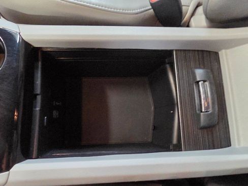 Used 2016 Honda Pilot Touring image 33