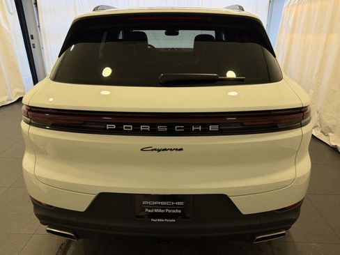 New 2026 Porsche Cayenne image 8
