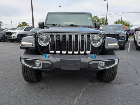 Used 2022 Jeep Wrangler Unlimited Sahara w/ Cold Weather Group AWD/4WD image 7