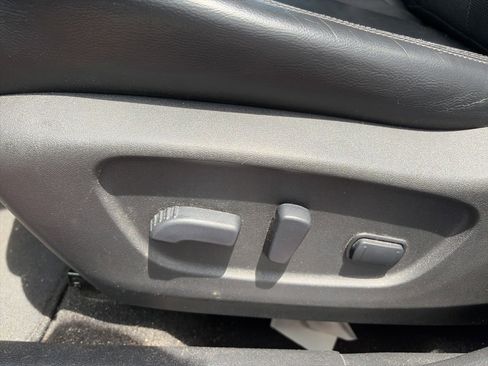 Used 2017 Nissan Rogue SL FWD image 12
