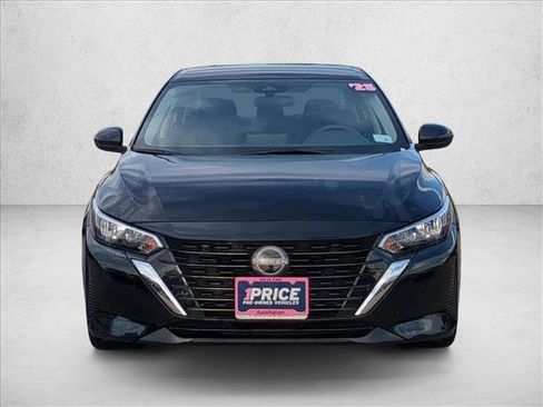 Used 2025 Nissan Sentra SV image 2