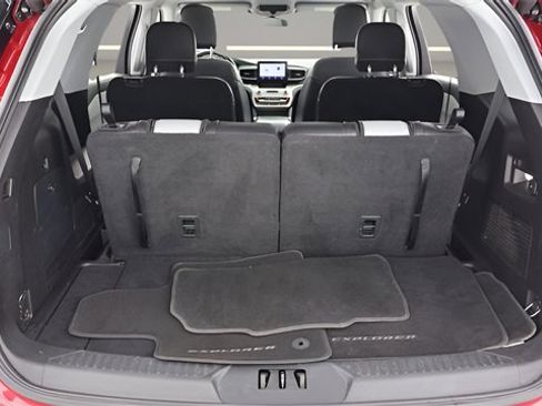 Used 2021 Ford Explorer XLT w/ Equipment Group 202A image 15